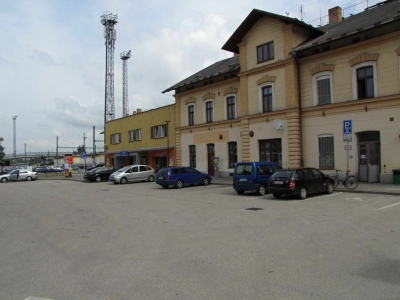 Train station - parking