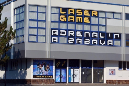 Laser game na zimním stadionu