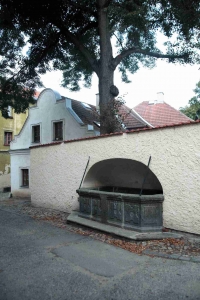 Fountain in Dlouhá street