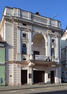 Divadelní budova