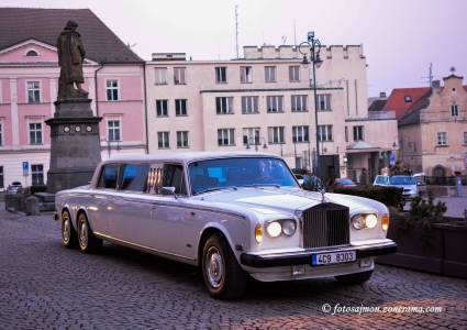 Rolls Royce limousine