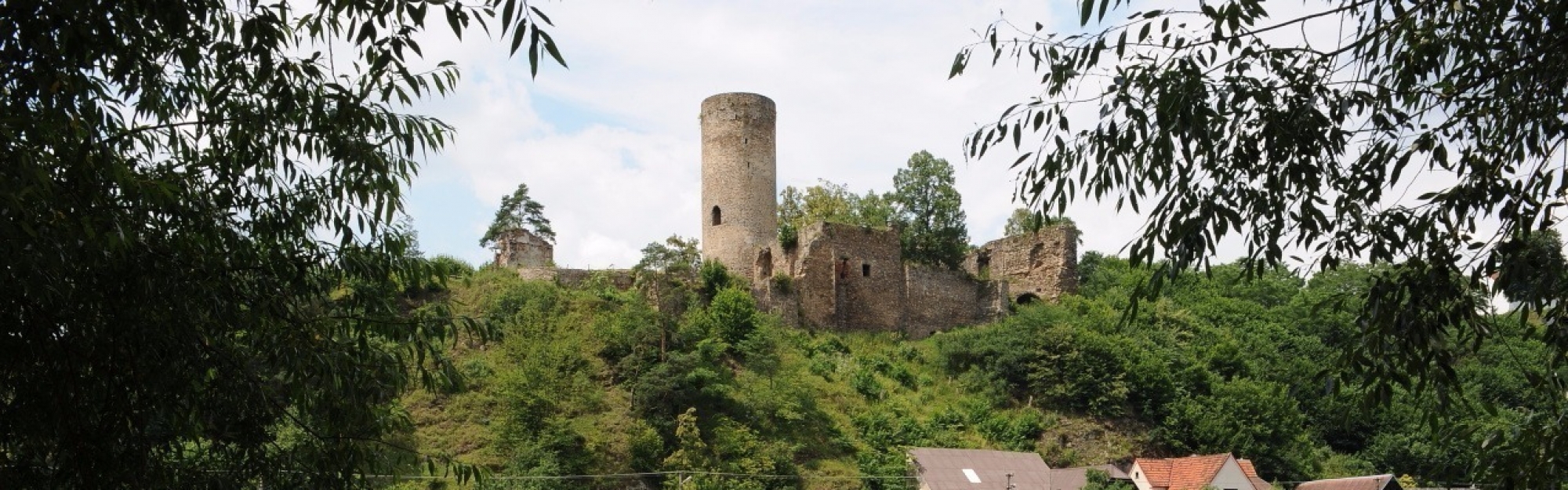 Zřícenina hradu Dobronice u Bechyně