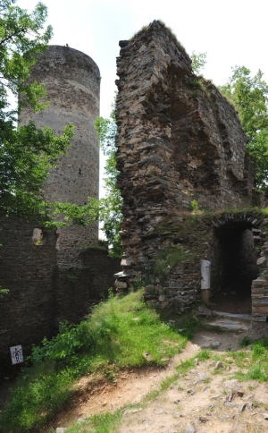 Dobronice u Bechyně - castle ruins