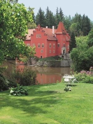 Schloss Červená Lhota (Rothlhotta)