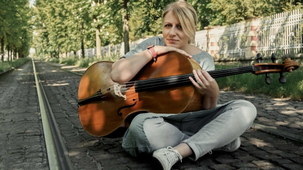 DOROTA BAROVÁ